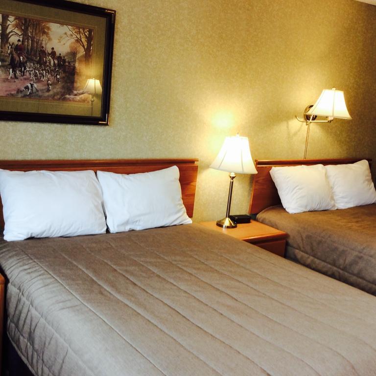 Motel & Hotel La Paysanne Sherbrooke Exterior foto